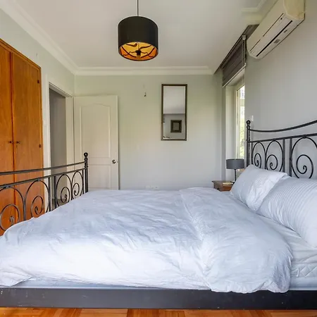Spacious 4-bedroom Family In A Serviced Building - Location, Elevator & 2 Bathrooms 아파트 *