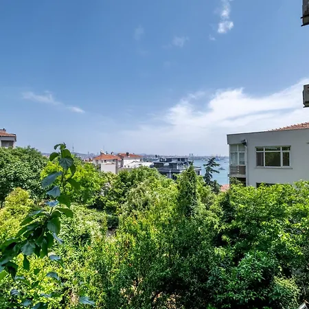 Apartamento Spacious 4-bedroom Family In A Serviced Building - Location, Elevator & 2 Bathrooms *